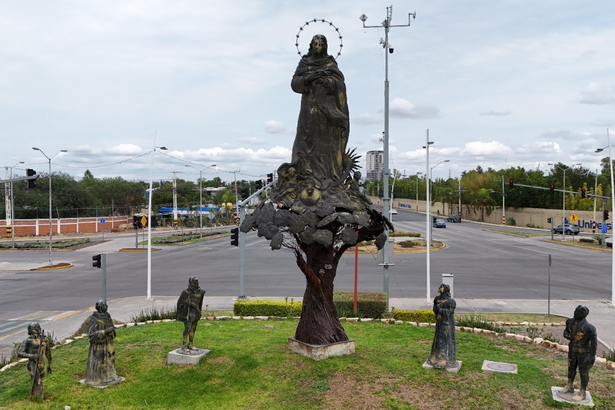 Glorieta de los Fundadores, Puerta de Oro del Bajío